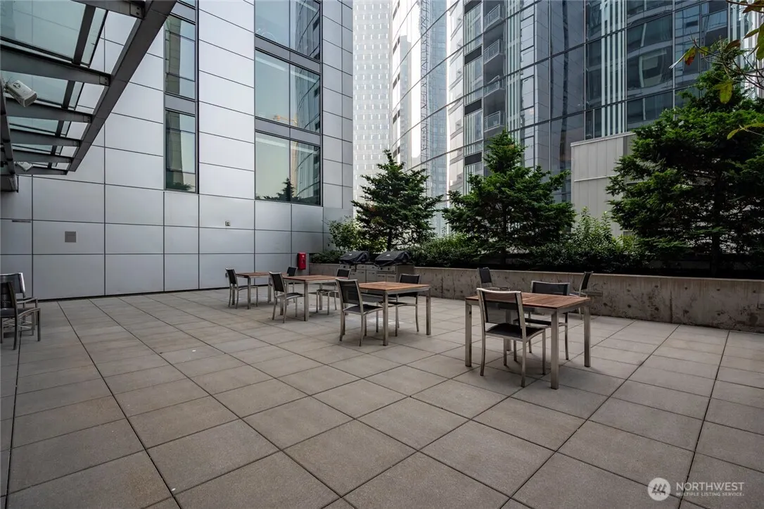 820 Blanchard Street #1301, Seattle, WA 98121
