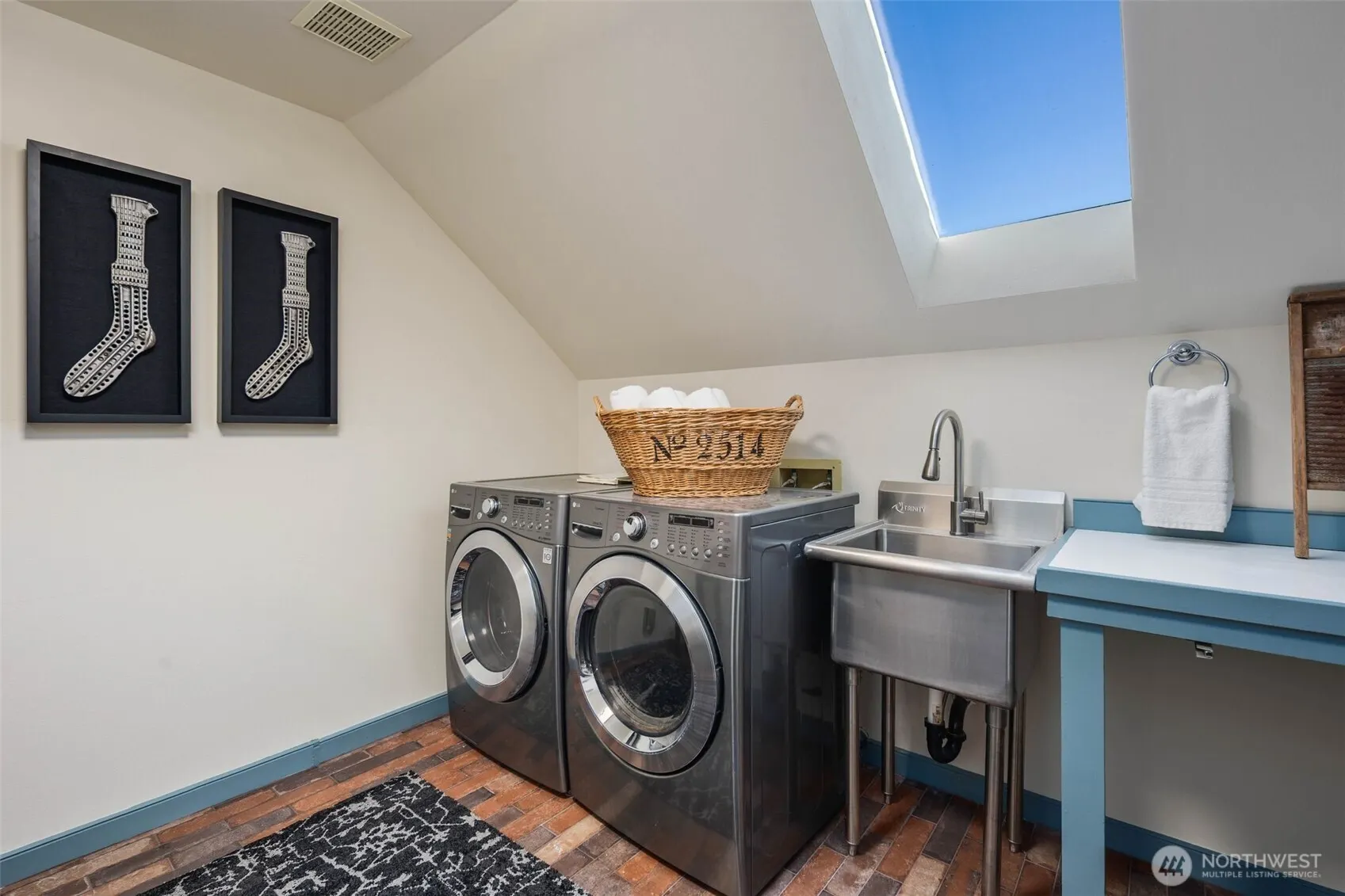 15703 SE 232nd Street , Kent, WA 98042