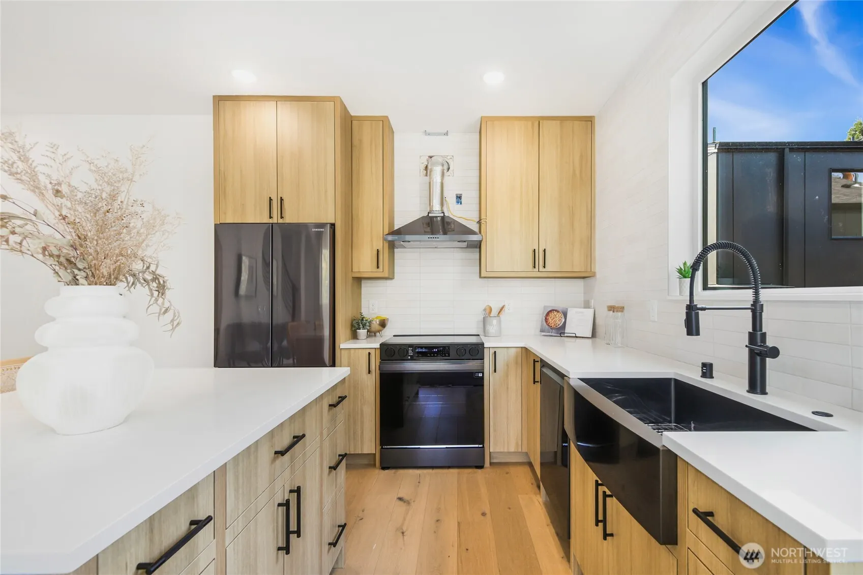 1805 SW Elmsgrove Street , Seattle, WA 98106