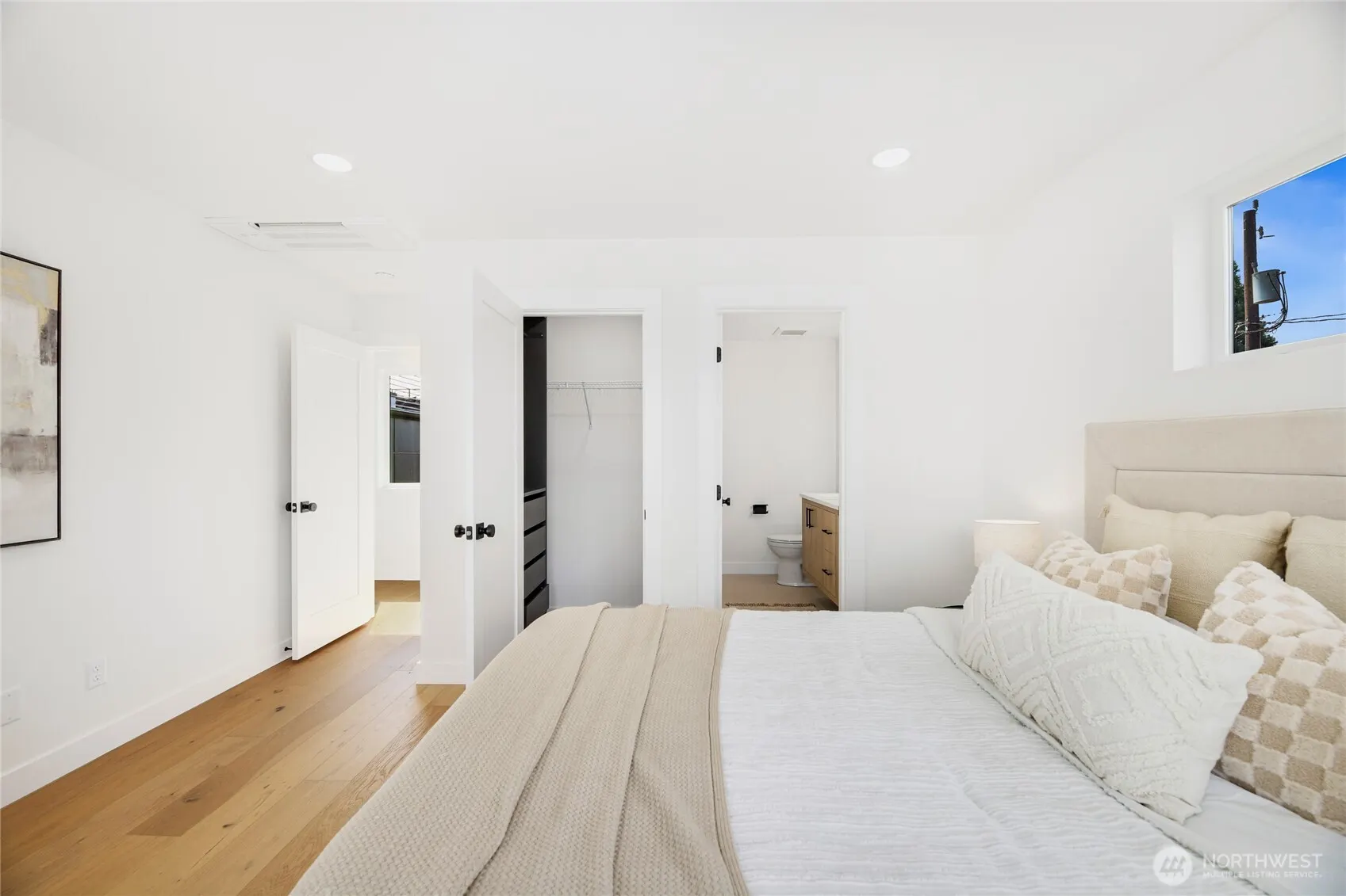 1805 SW Elmsgrove Street , Seattle, WA 98106