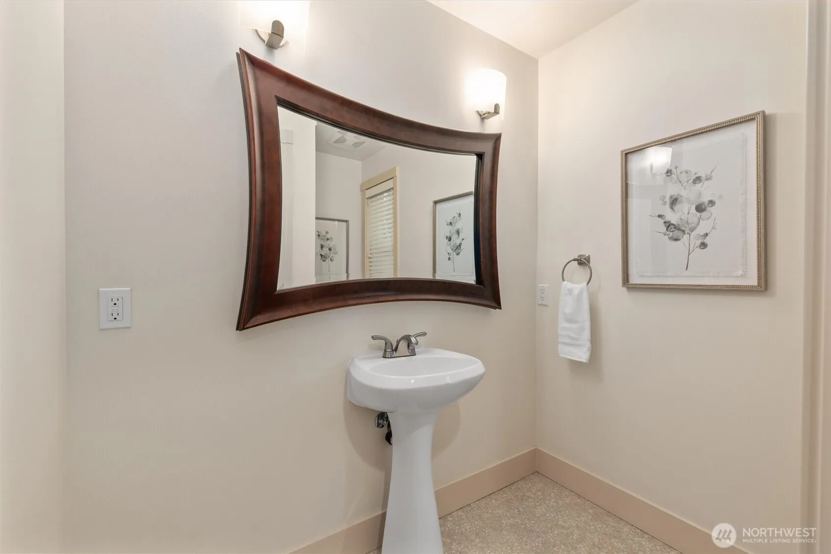 12634 NE 95th Street , Kirkland, WA 98033