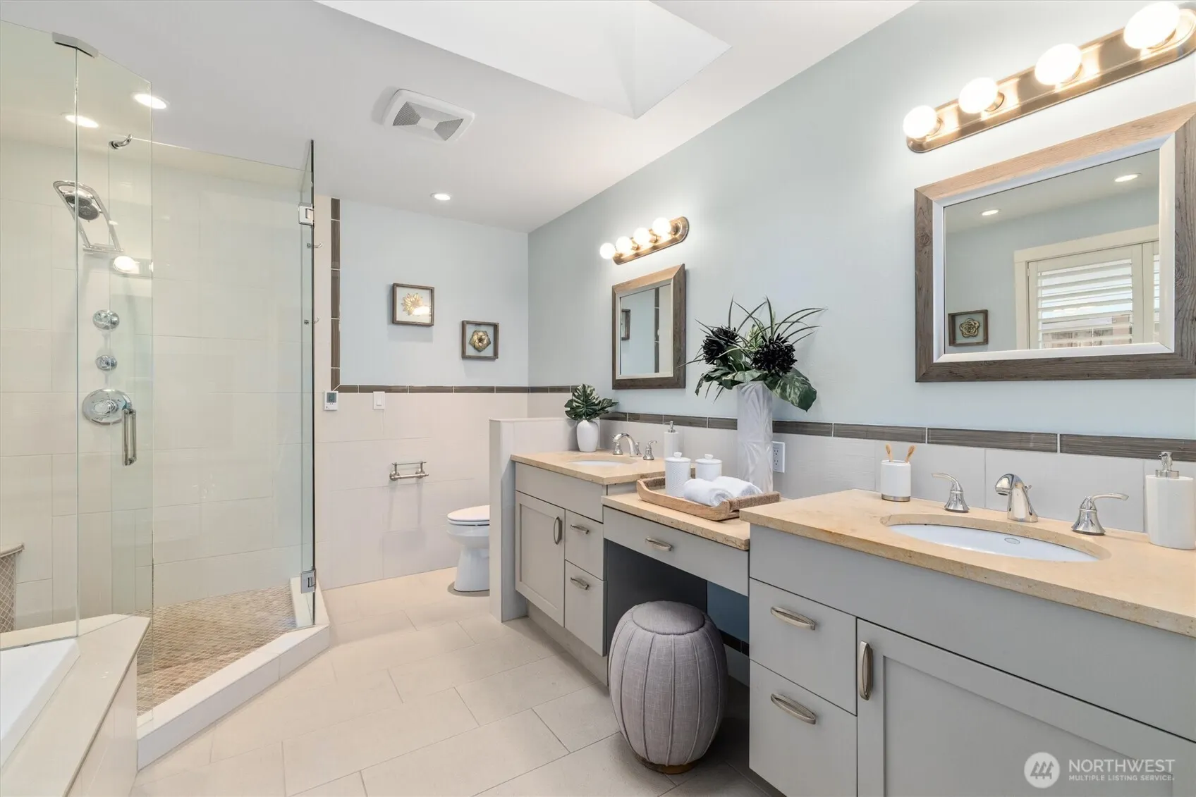 12634 NE 95th Street , Kirkland, WA 98033