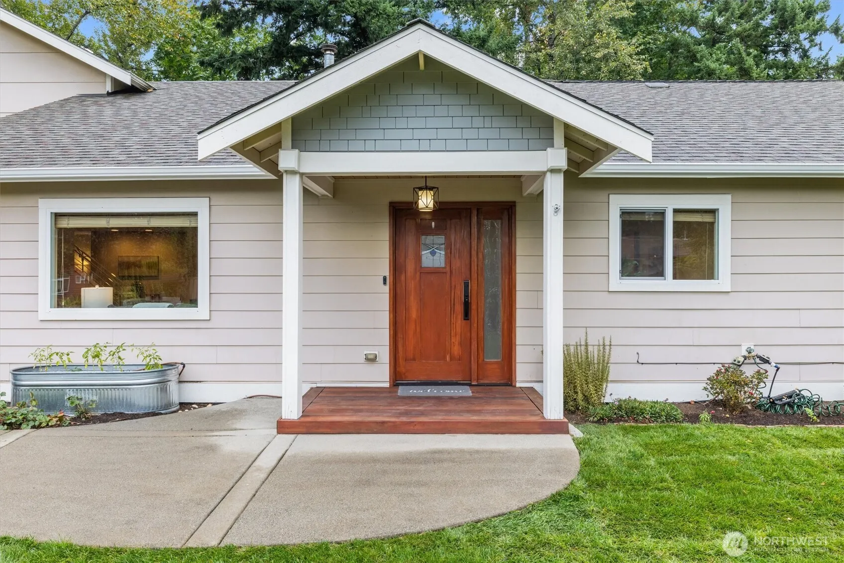 12634 NE 95th Street , Kirkland, WA 98033