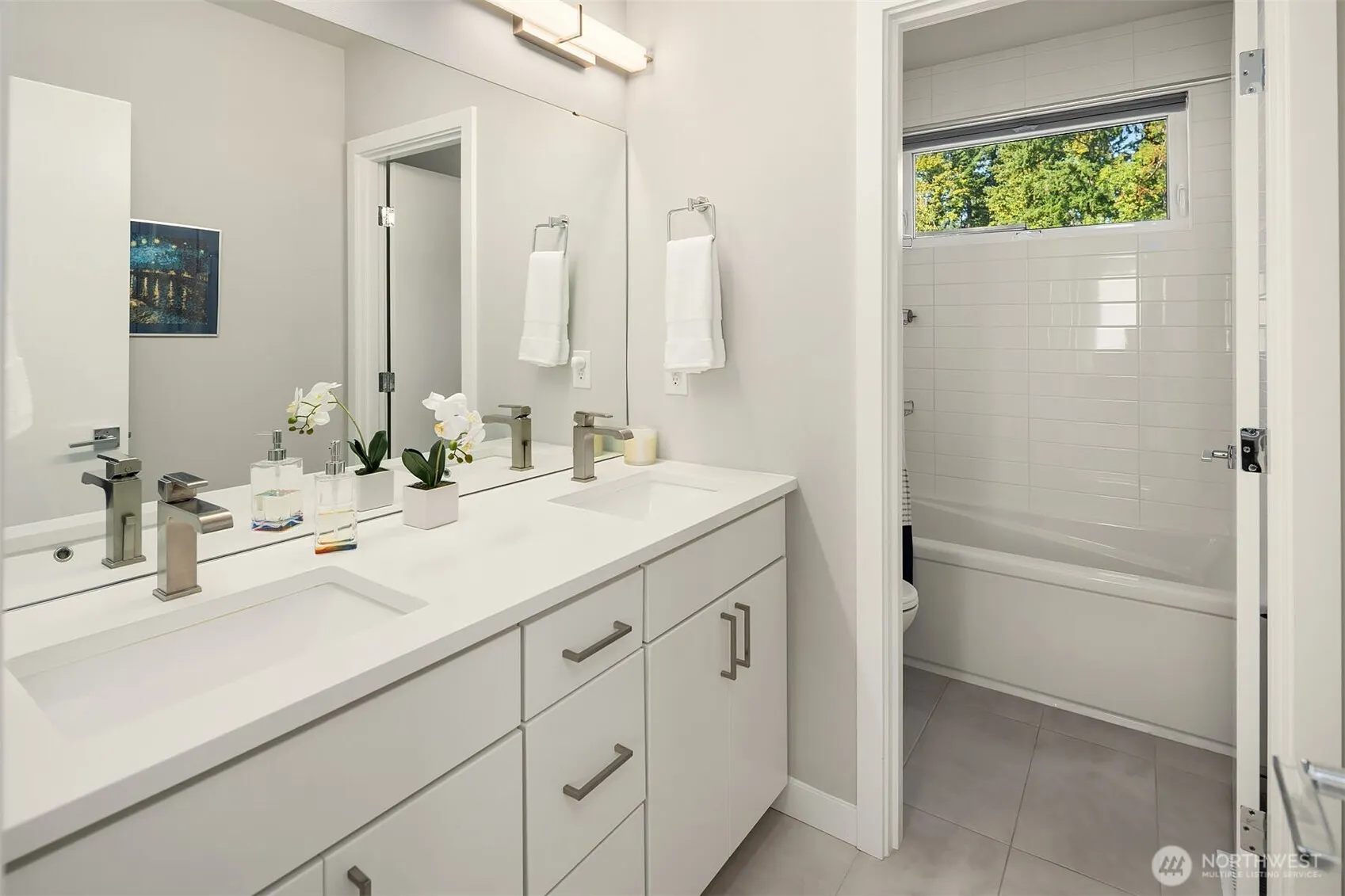 8014 NE 116th Place , Kirkland, WA 98034