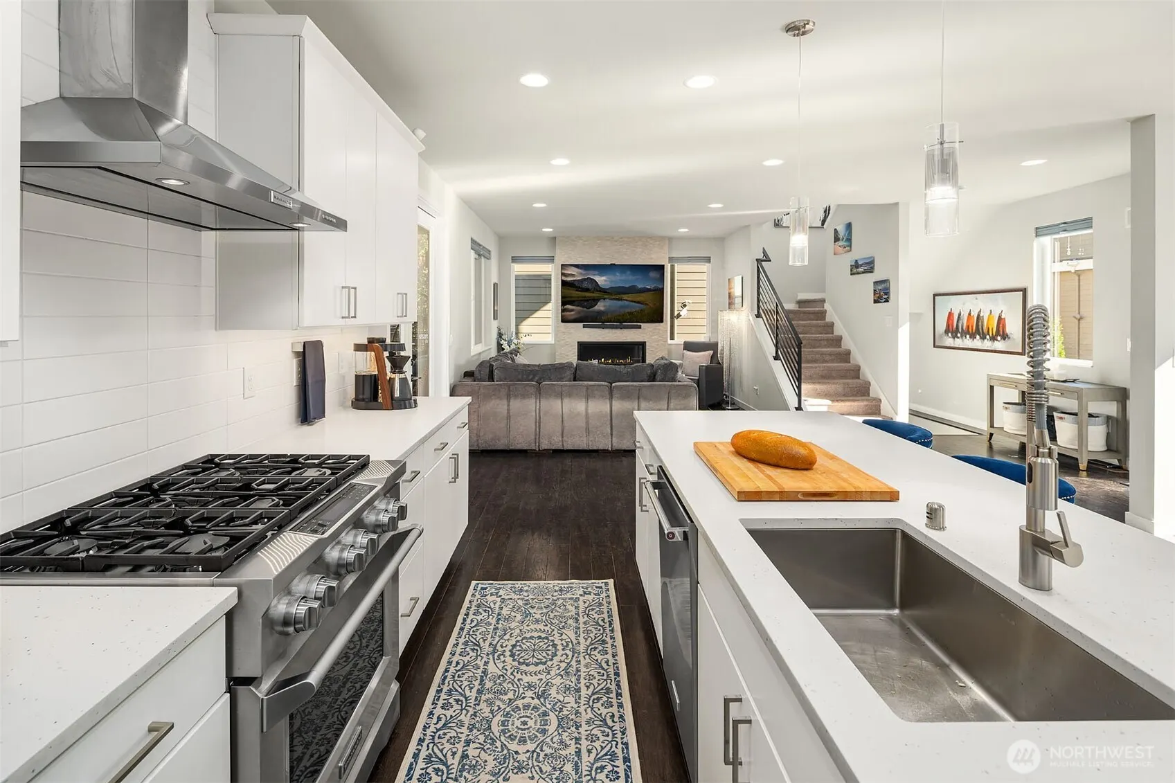 8014 NE 116th Place , Kirkland, WA 98034
