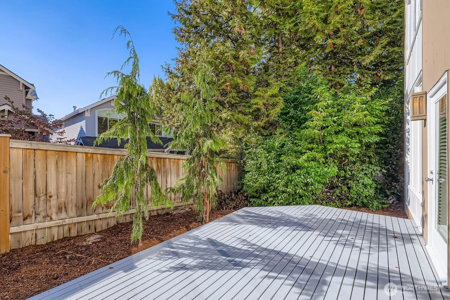 608 Bellevue Way SE #F1, Bellevue, WA 98004-6633