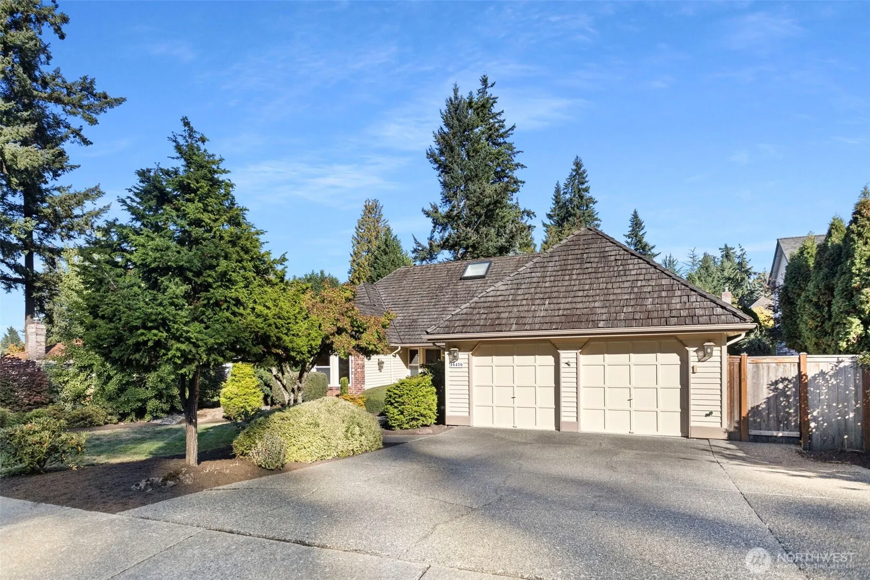 16416 121st Avenue NE, Bothell, WA 98011-7101