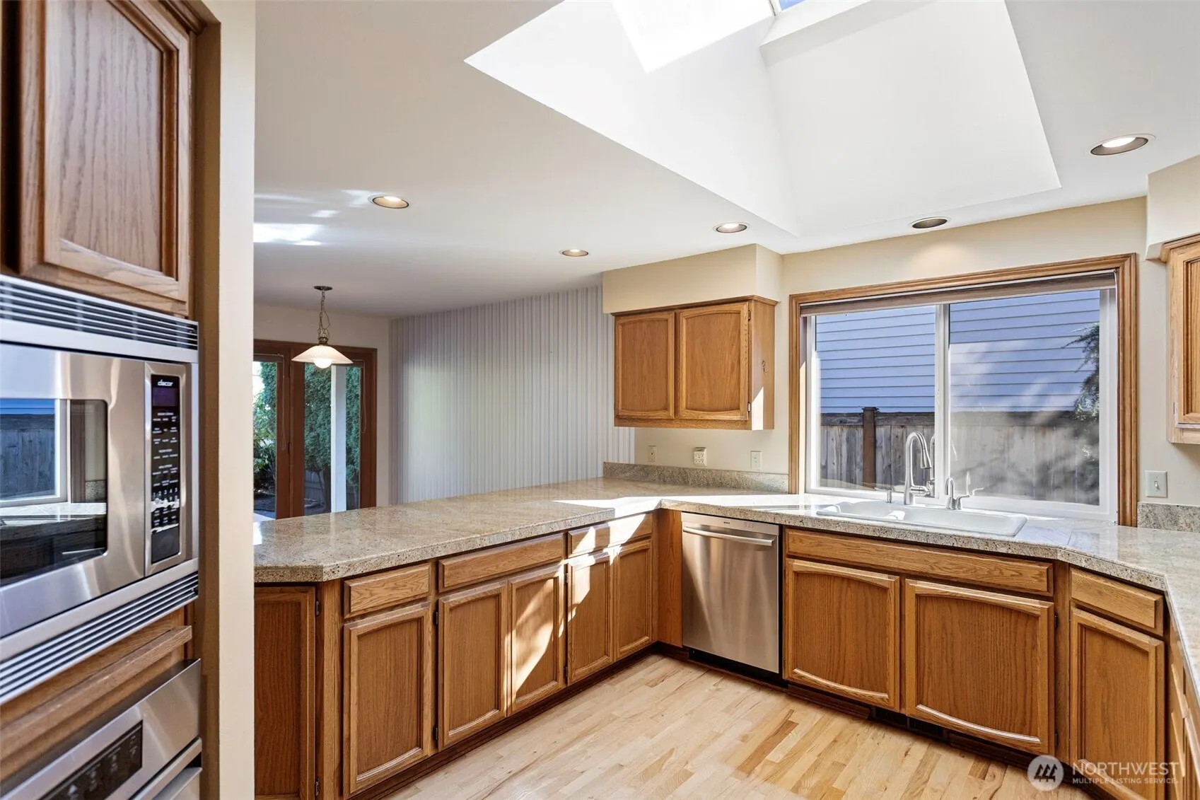 16416 121st Avenue NE, Bothell, WA 98011-7101