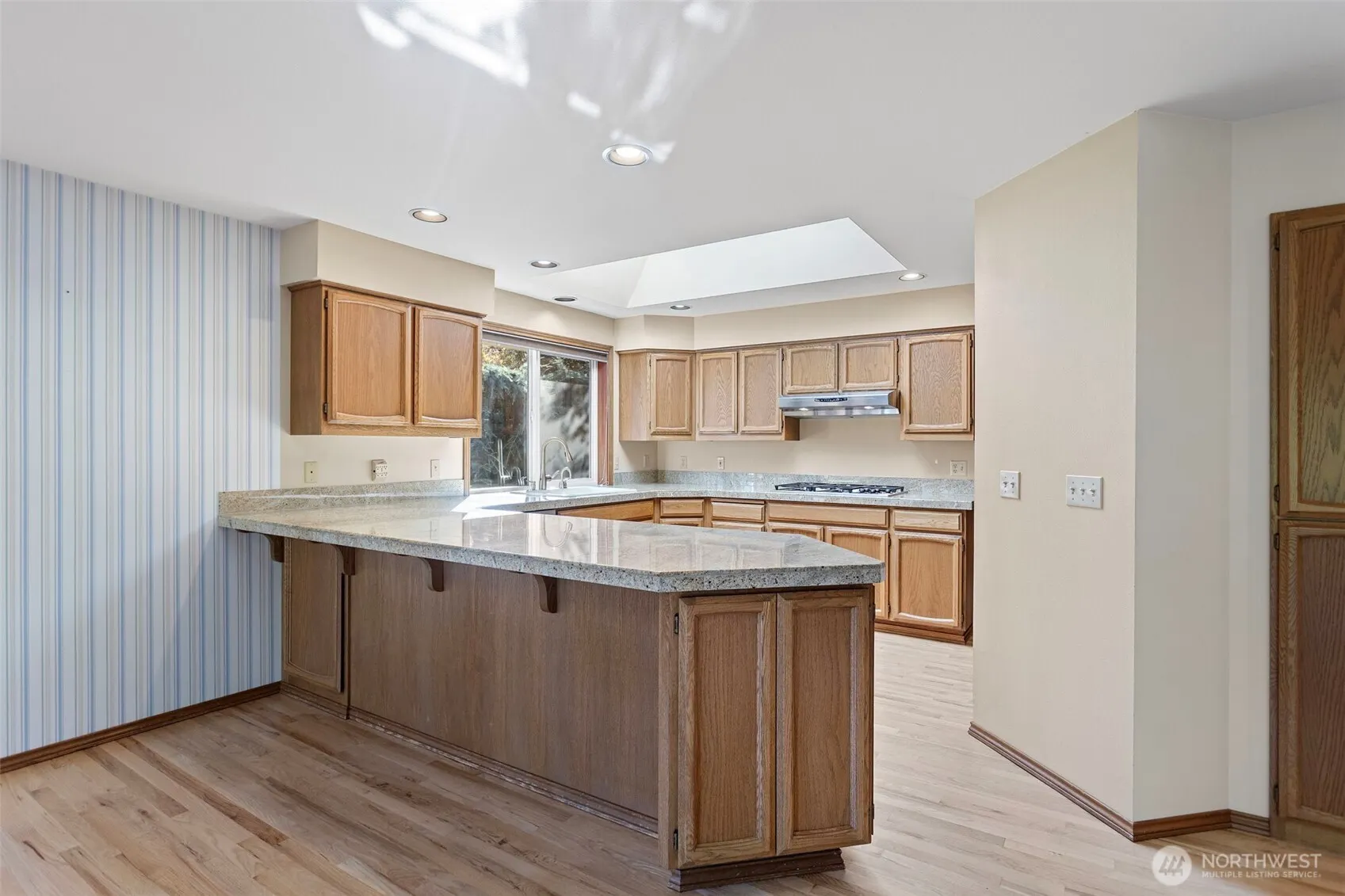 16416 121st Avenue NE, Bothell, WA 98011-7101