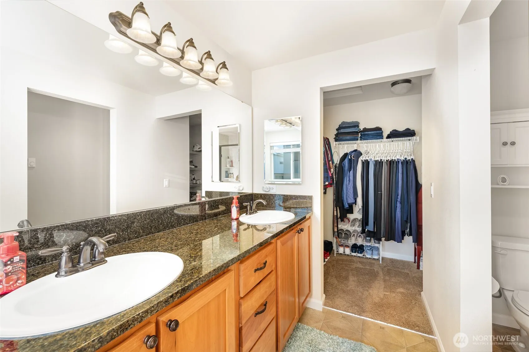 325 Chelan Place NE #D1, Renton, WA 98059