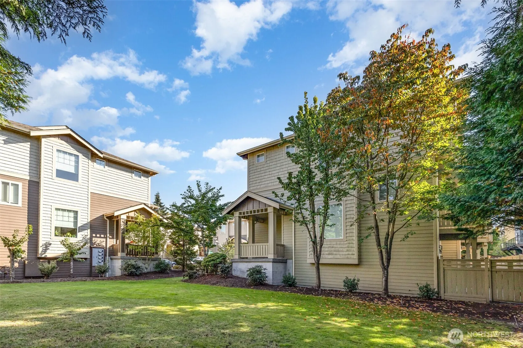 325 Chelan Place NE #D1, Renton, WA 98059