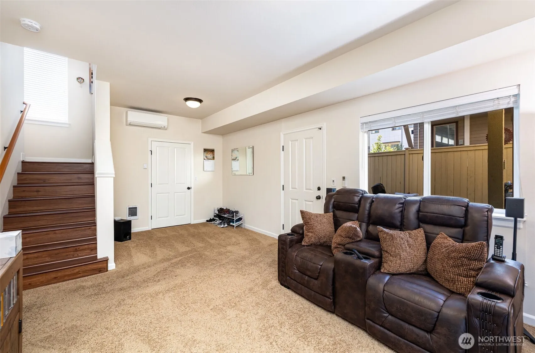 325 Chelan Place NE #D1, Renton, WA 98059