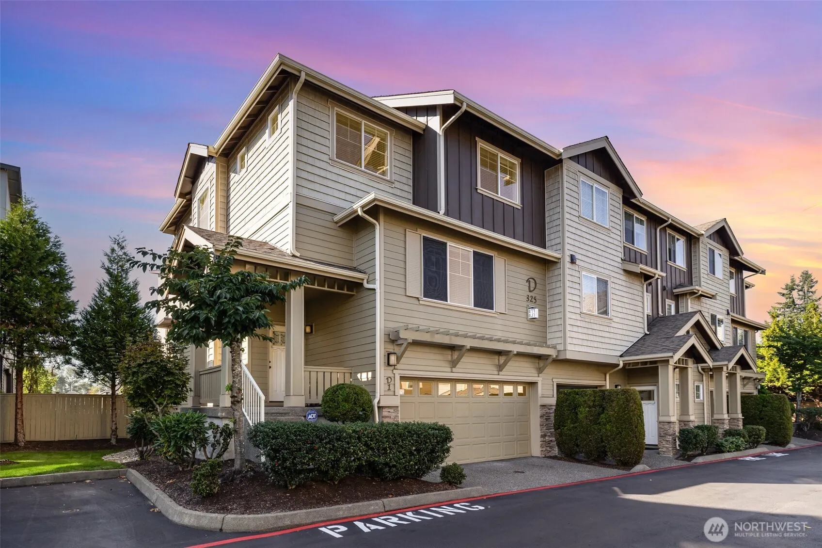 325 Chelan Place NE #D1, Renton, WA 98059