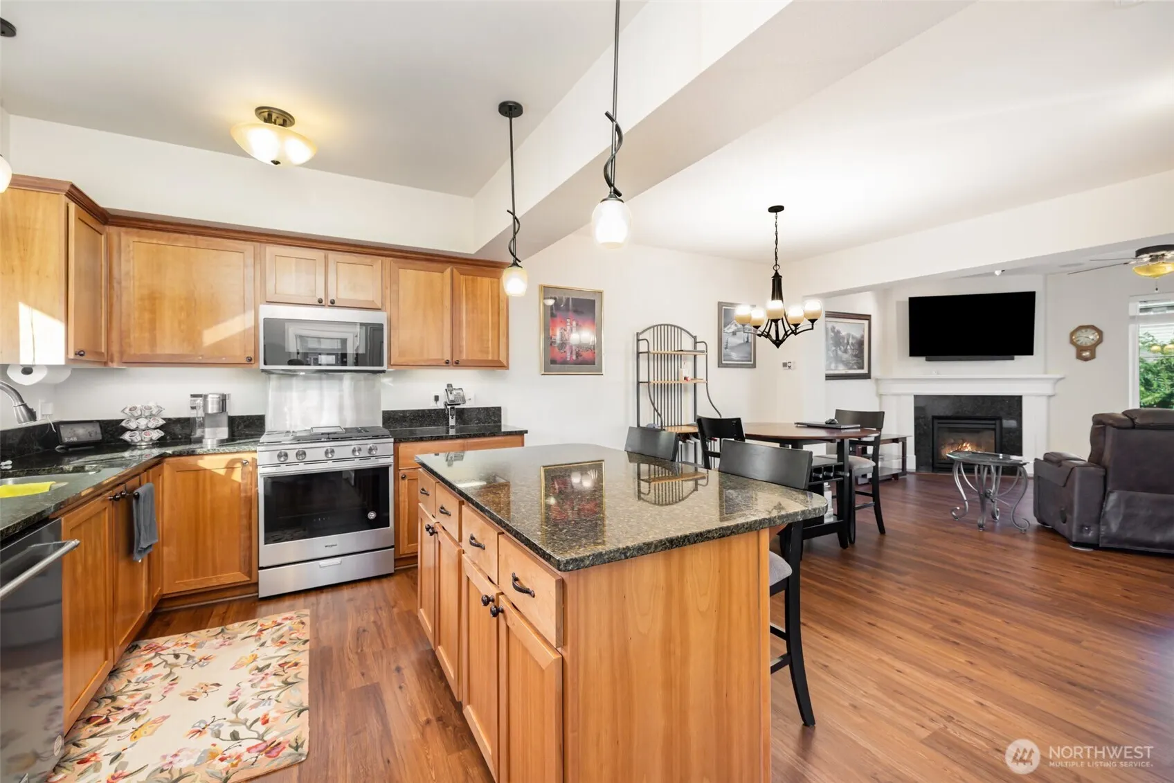 325 Chelan Place NE #D1, Renton, WA 98059
