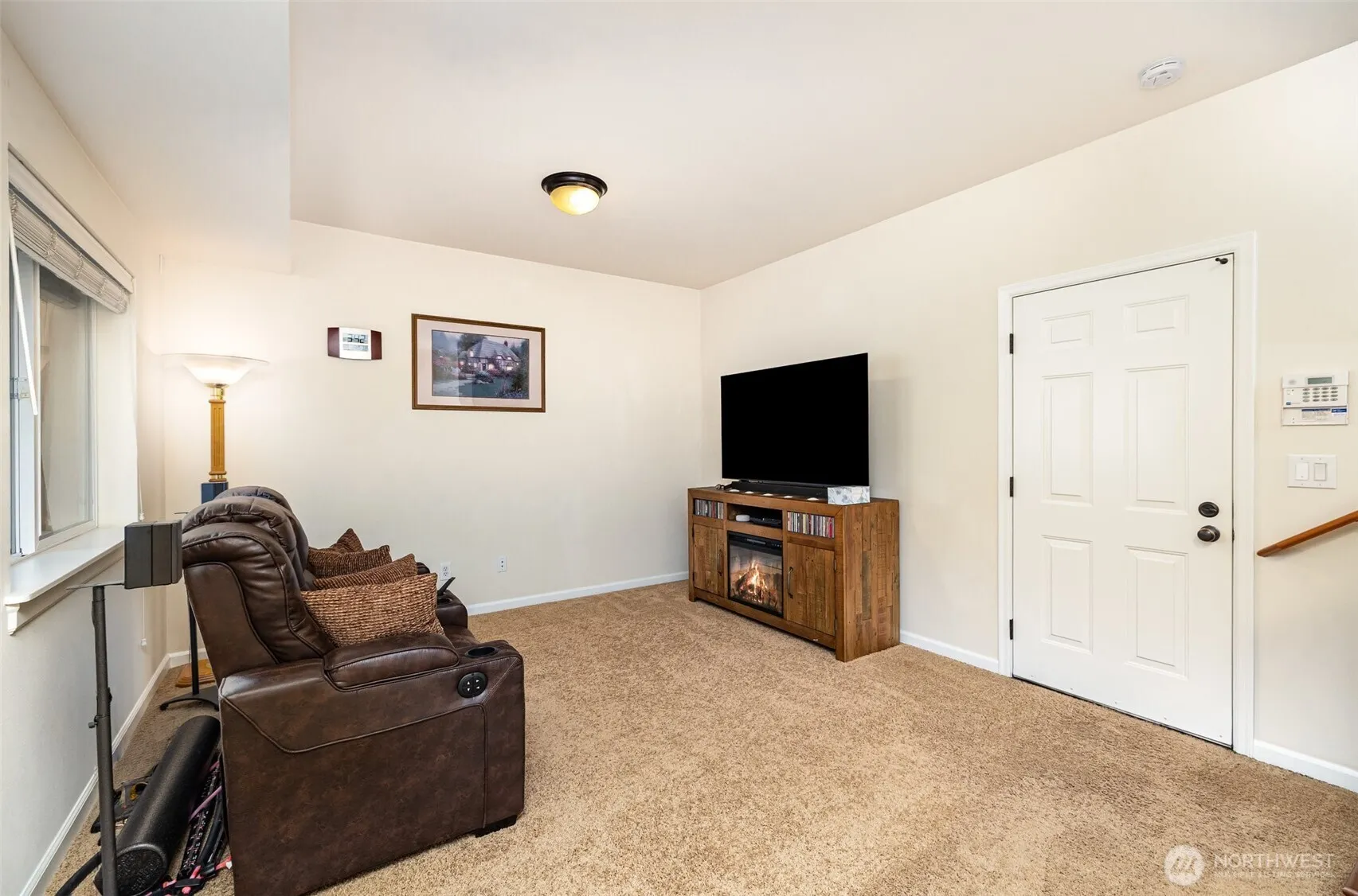 325 Chelan Place NE #D1, Renton, WA 98059