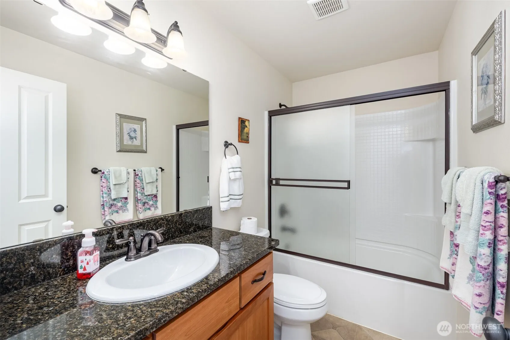 325 Chelan Place NE #D1, Renton, WA 98059