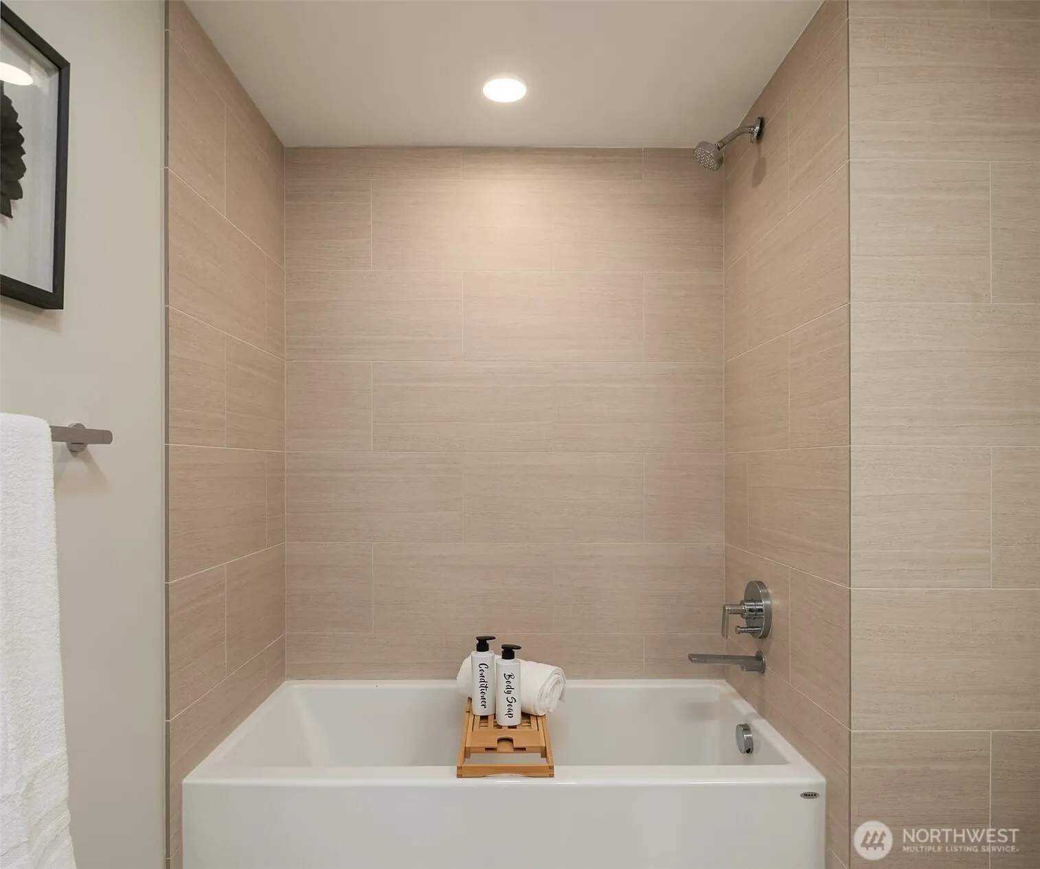 121 Stewart Street #1204, Seattle, WA 98011