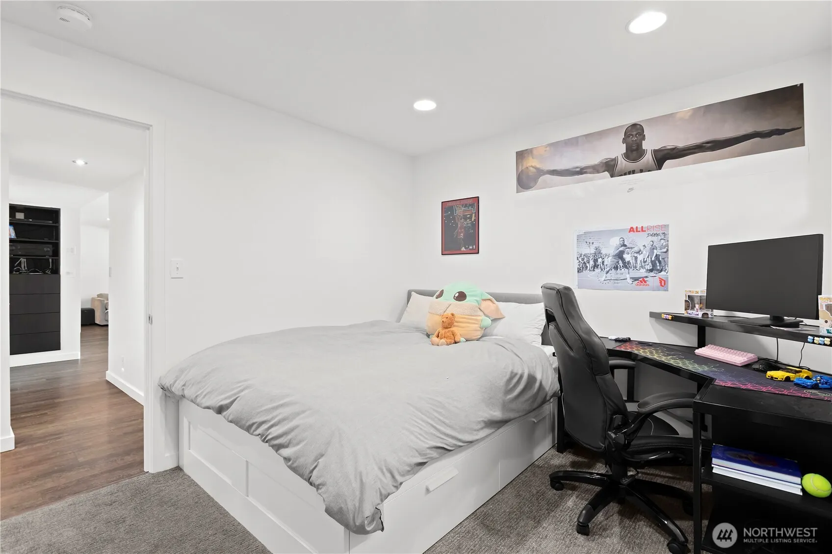 10829 42nd Avenue SW, Seattle, WA 98146-1641