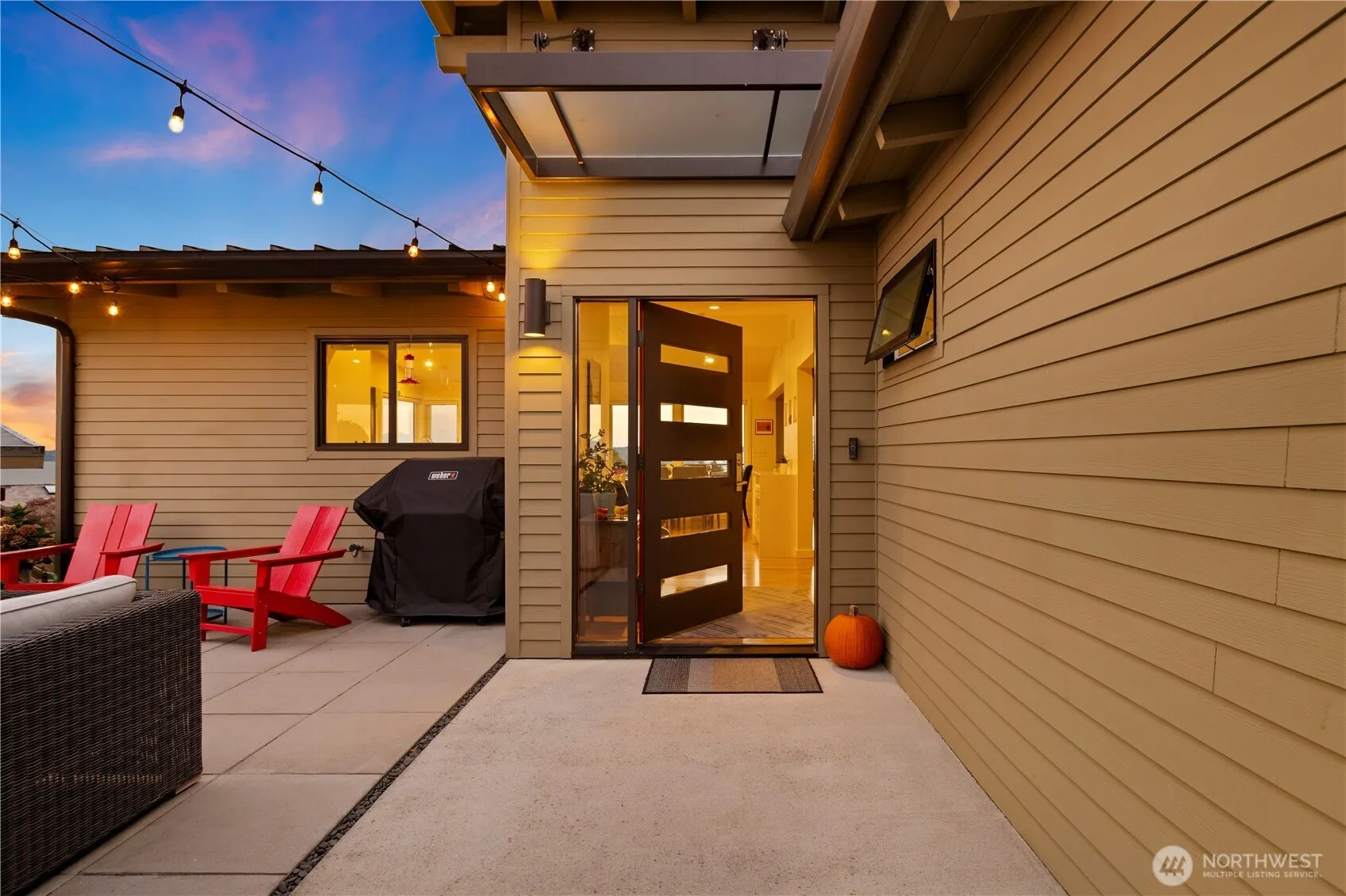 10829 42nd Avenue SW, Seattle, WA 98146-1641