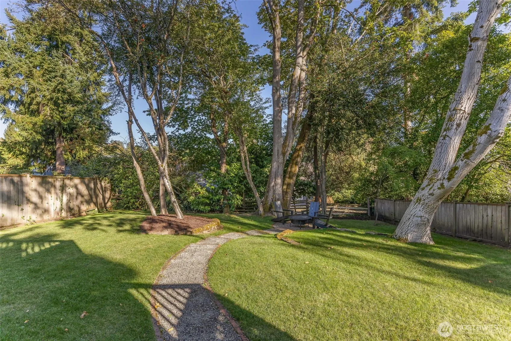 5716 38th Ave NE, Seattle, WA 98105