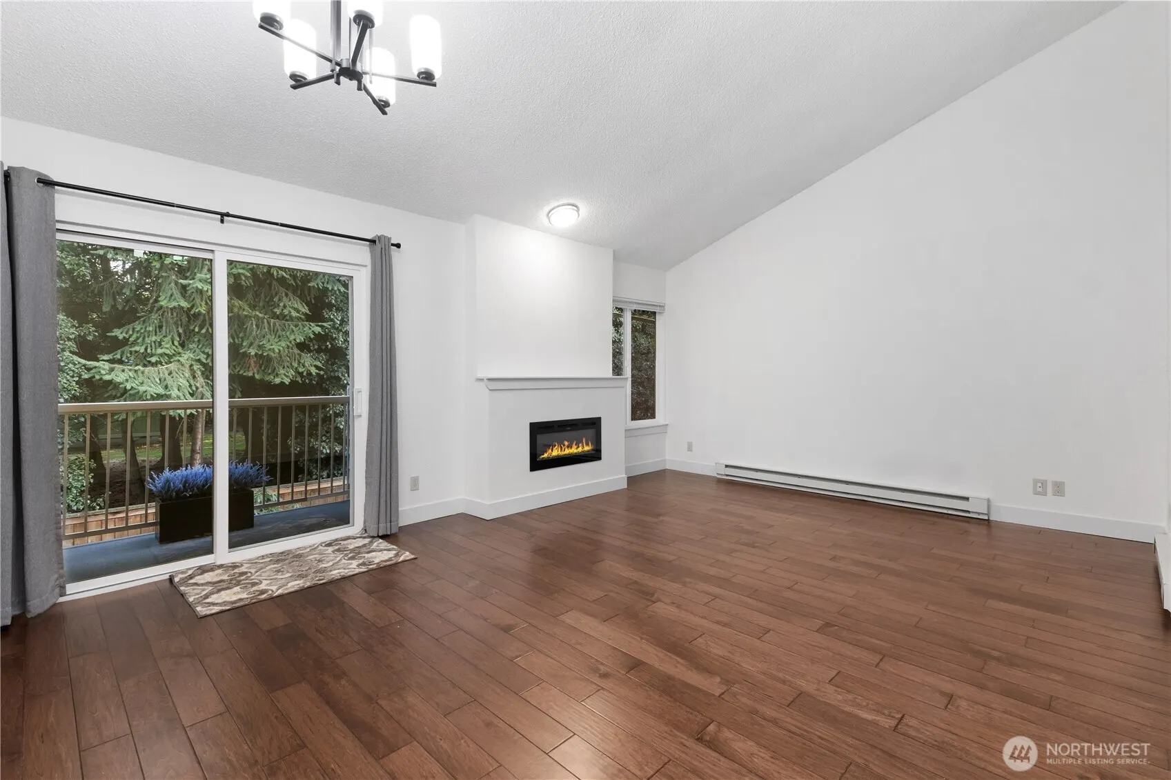 14401 SE Petrovitsky Road #B209, Renton, WA 98058