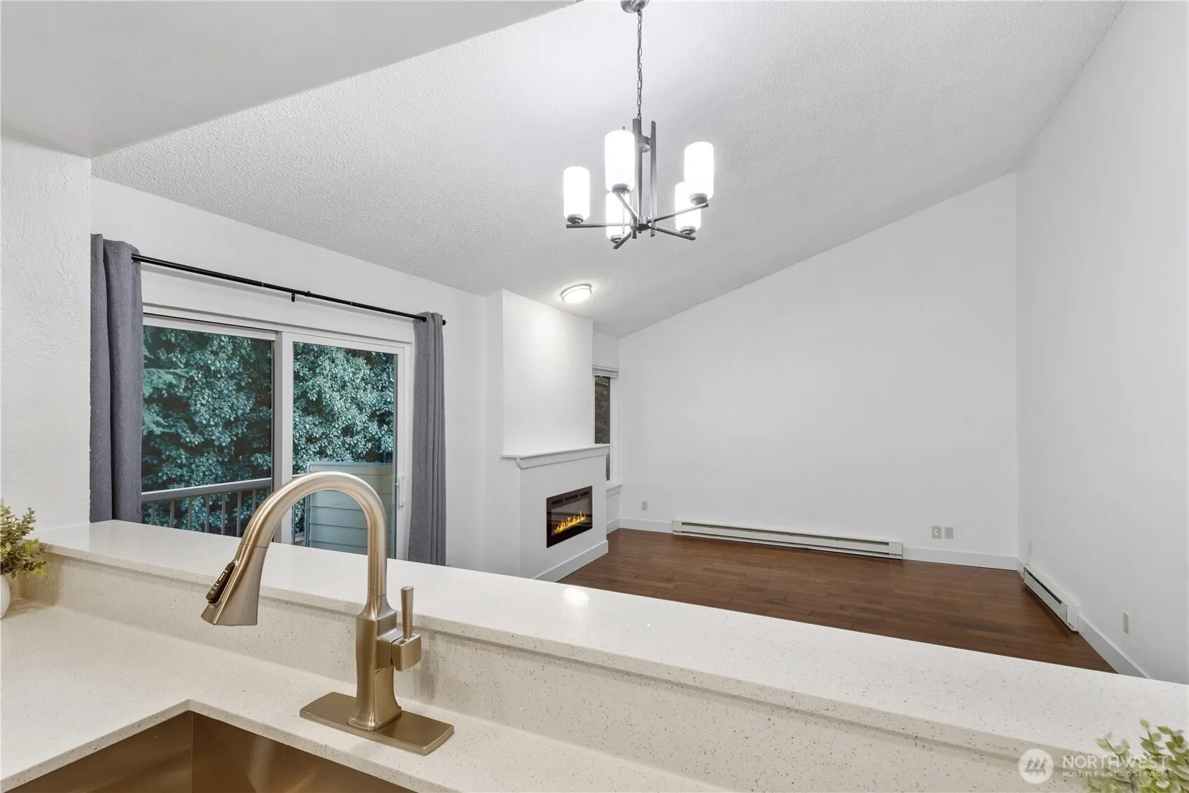 14401 SE Petrovitsky Road #B209, Renton, WA 98058