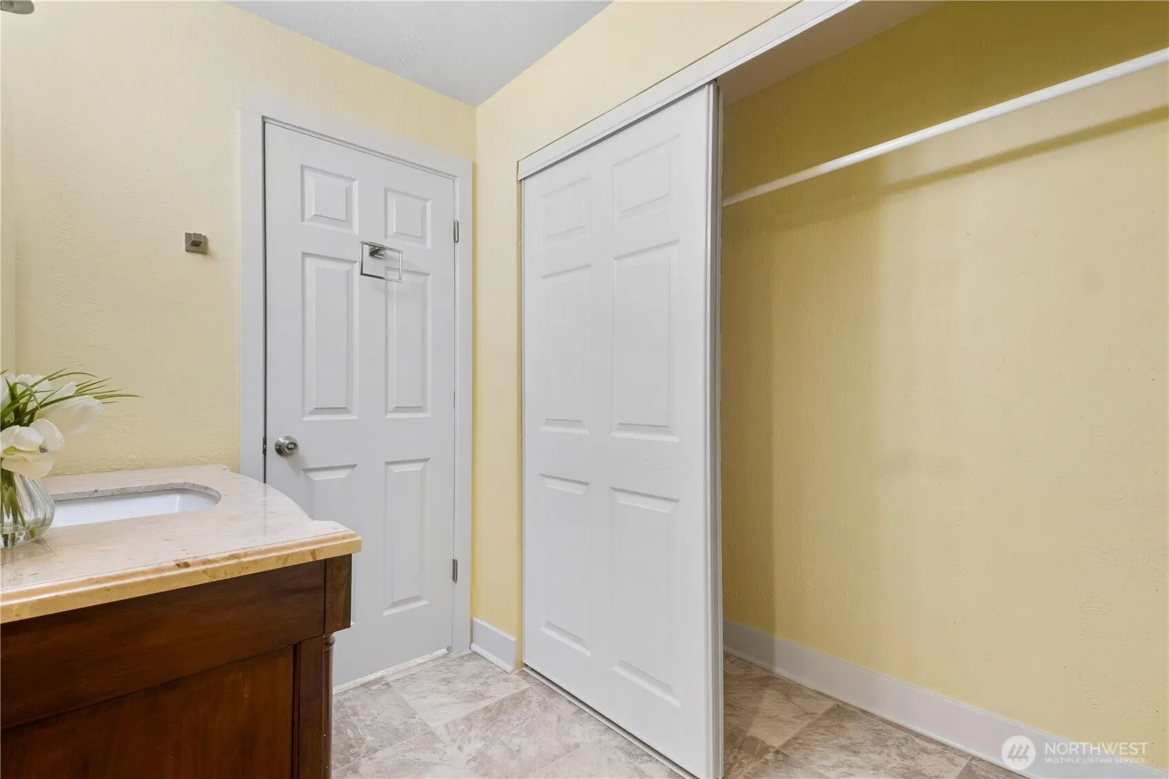14401 SE Petrovitsky Road #B209, Renton, WA 98058