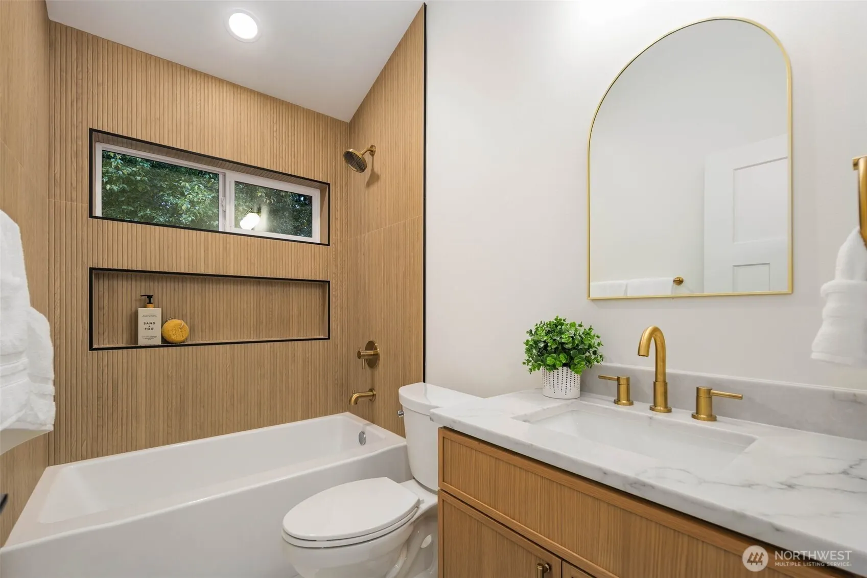 14033 2nd Avenue NW, Seattle, WA 98177