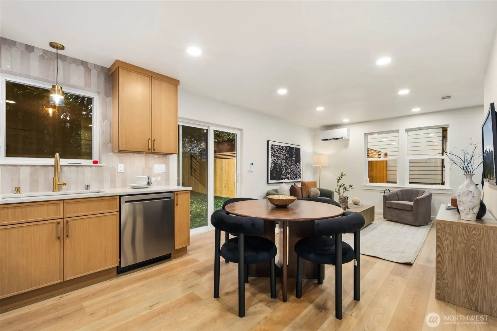 14033 2nd Avenue NW, Seattle, WA 98177