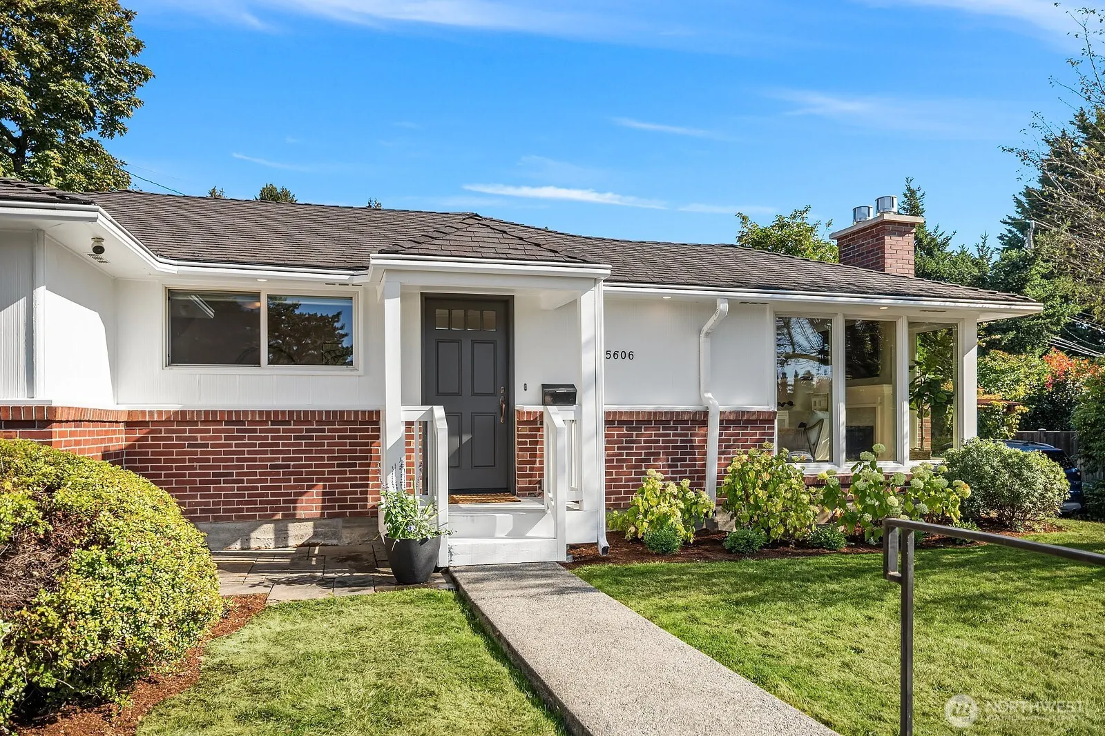 5606 59th Avenue NE, Seattle, WA 98105