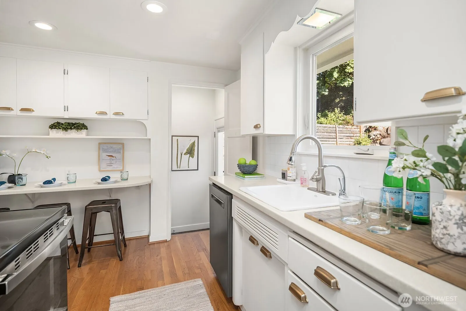 5606 59th Avenue NE, Seattle, WA 98105