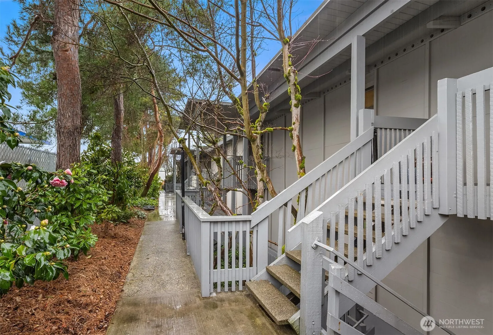 7064 35th Avenue NE #13, Seattle, WA 98115