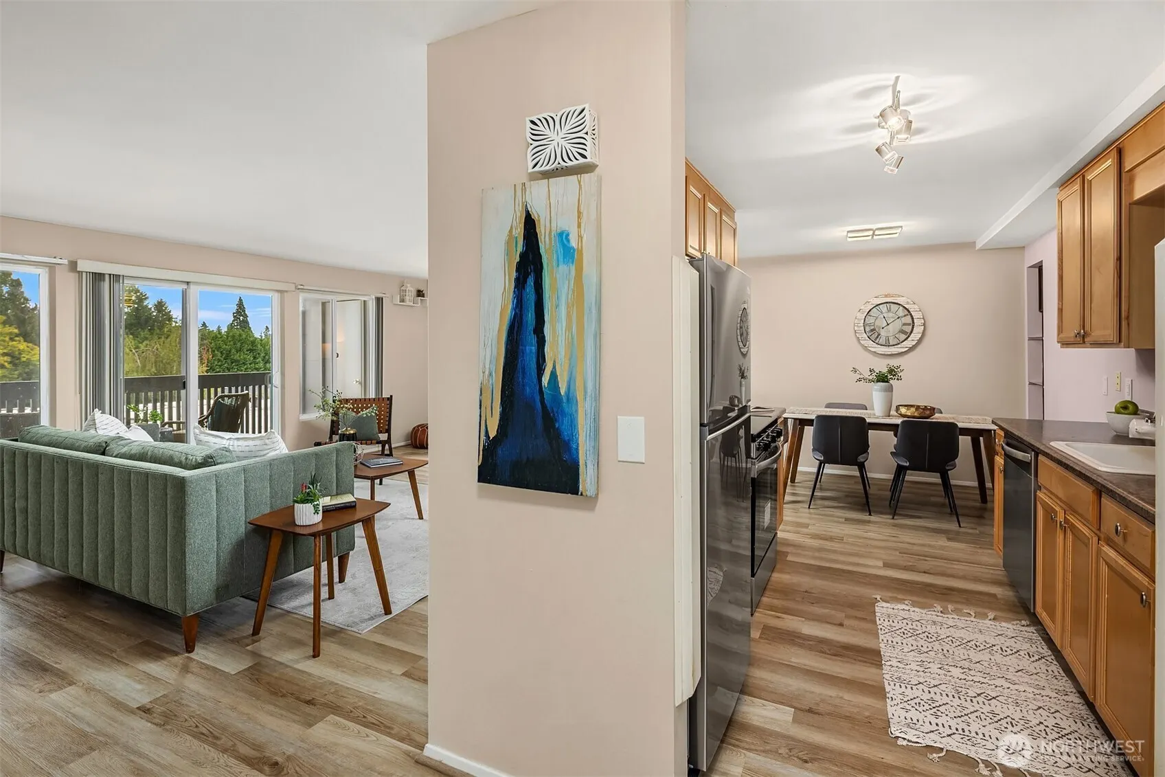 7064 35th Avenue NE #13, Seattle, WA 98115