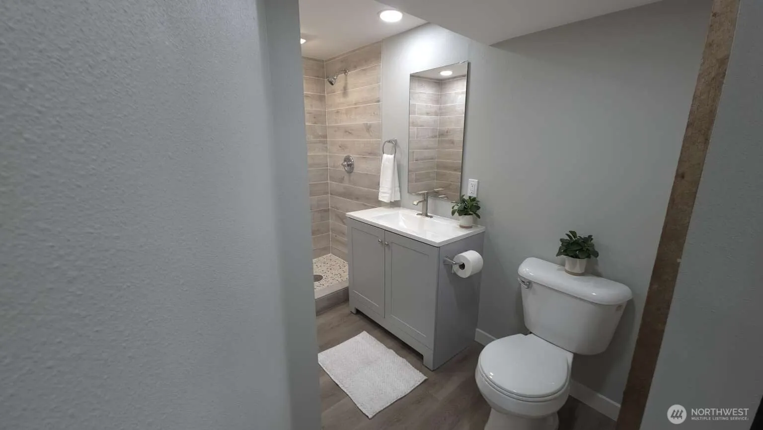 6701 S Bangor Court , Seattle, WA 98178