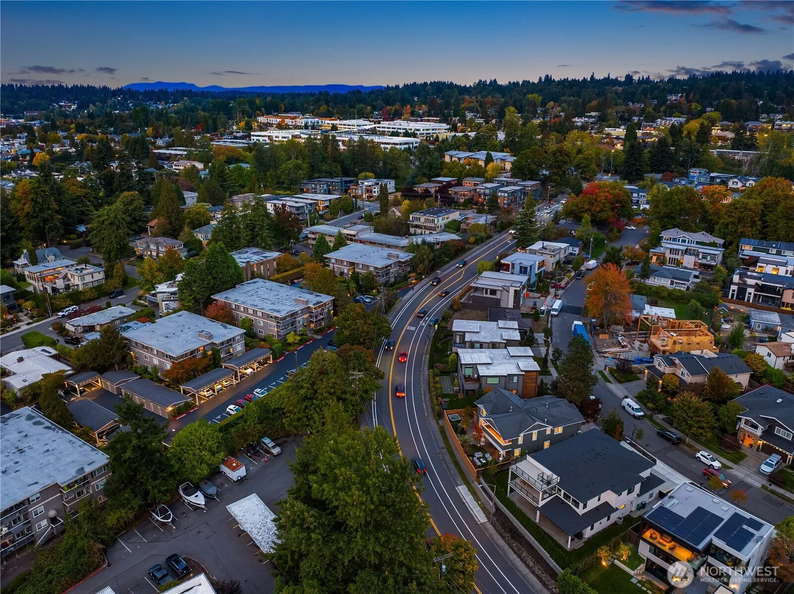 6577 102nd Avenue NE, Kirkland, WA 98033