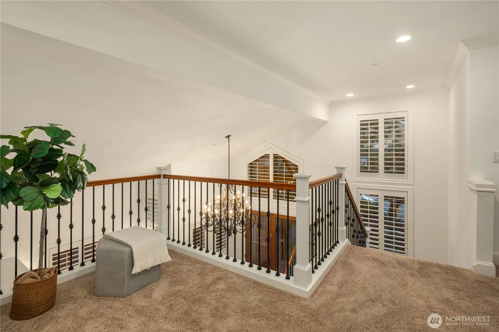 6577 102nd Avenue NE, Kirkland, WA 98033