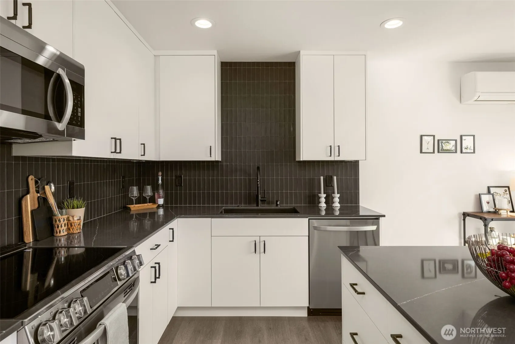 113 24th Avenue E #A, Seattle, WA 98112