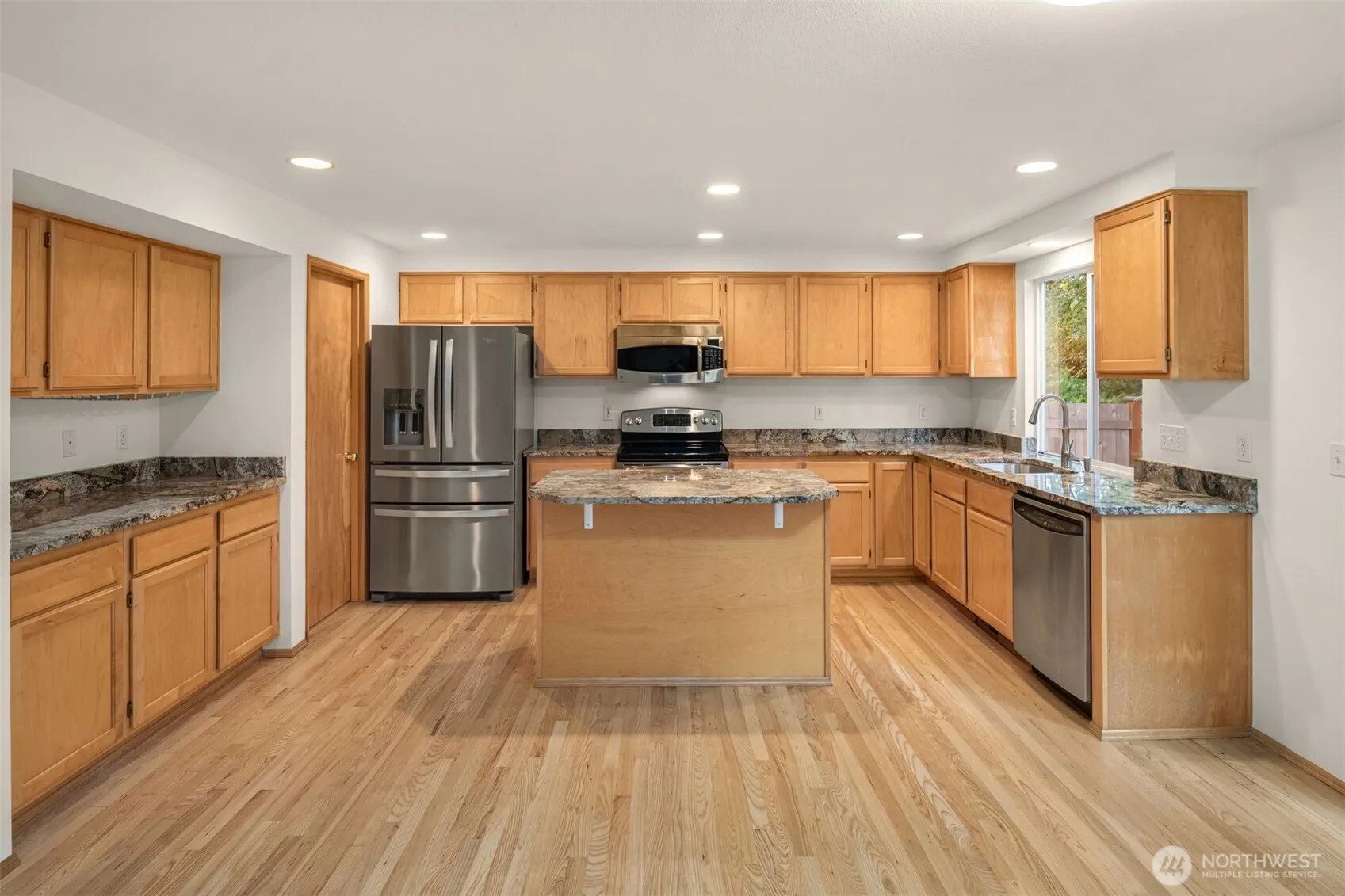 12841 SE 175th Court , Renton, WA 98058