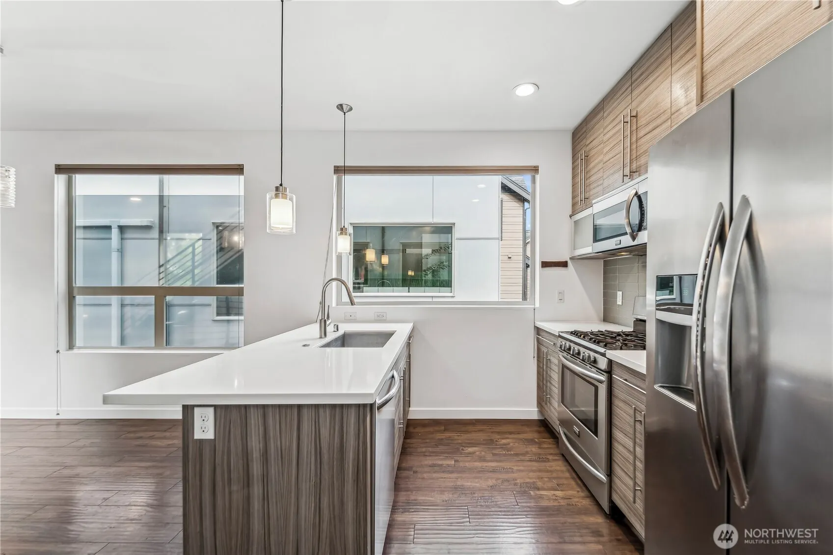 9609 Roosevelt Way NE #A, Seattle, WA 98115