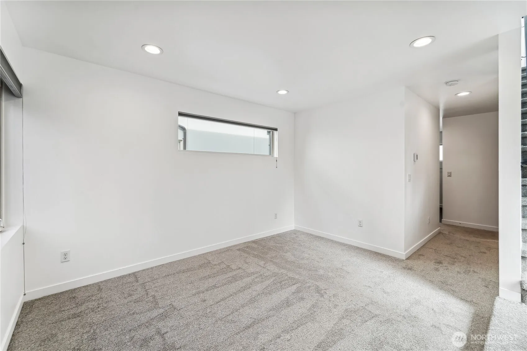 9609 Roosevelt Way NE #A, Seattle, WA 98115