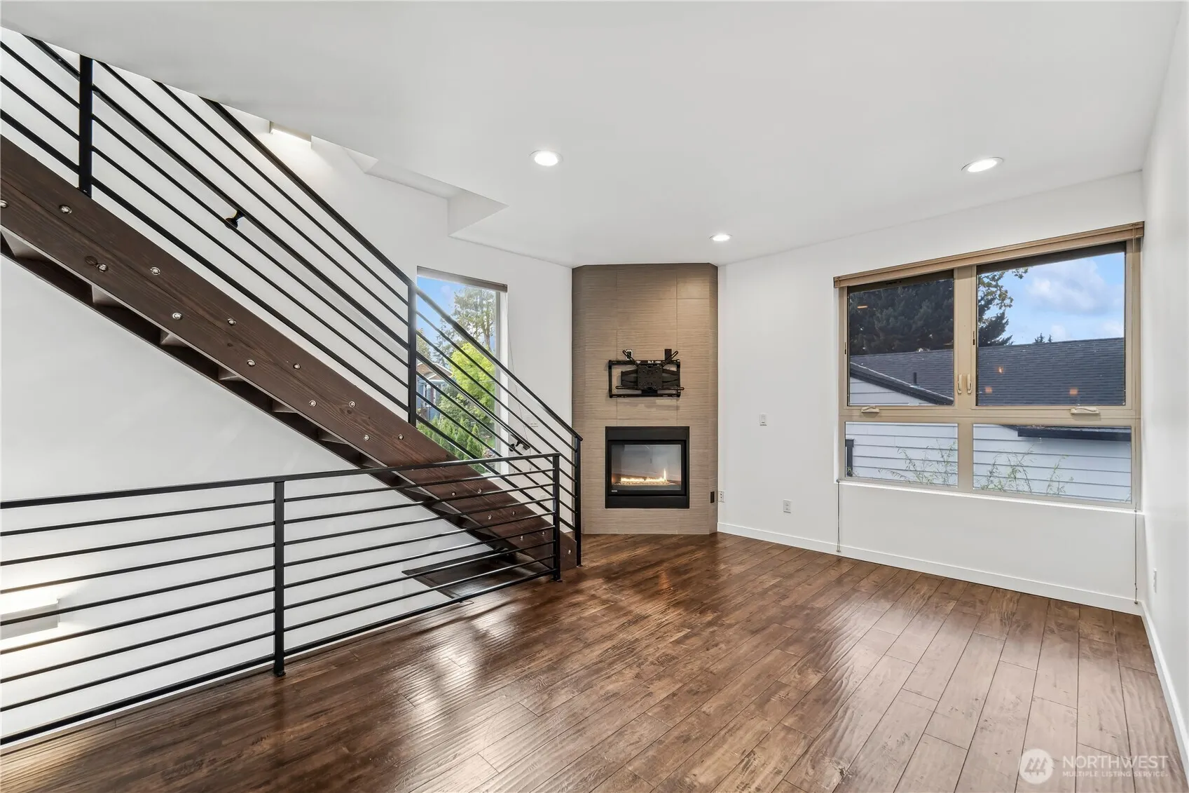 9609 Roosevelt Way NE #A, Seattle, WA 98115