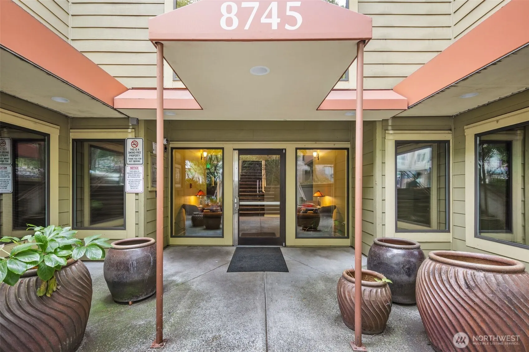 8745 Greenwood Avenue N #207, Seattle, WA 98103