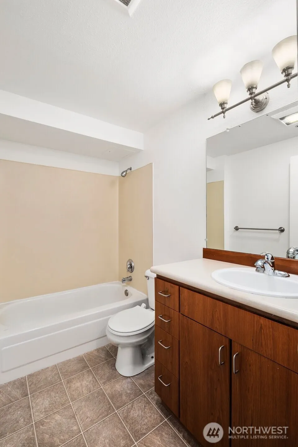 8745 Greenwood Avenue N #207, Seattle, WA 98103