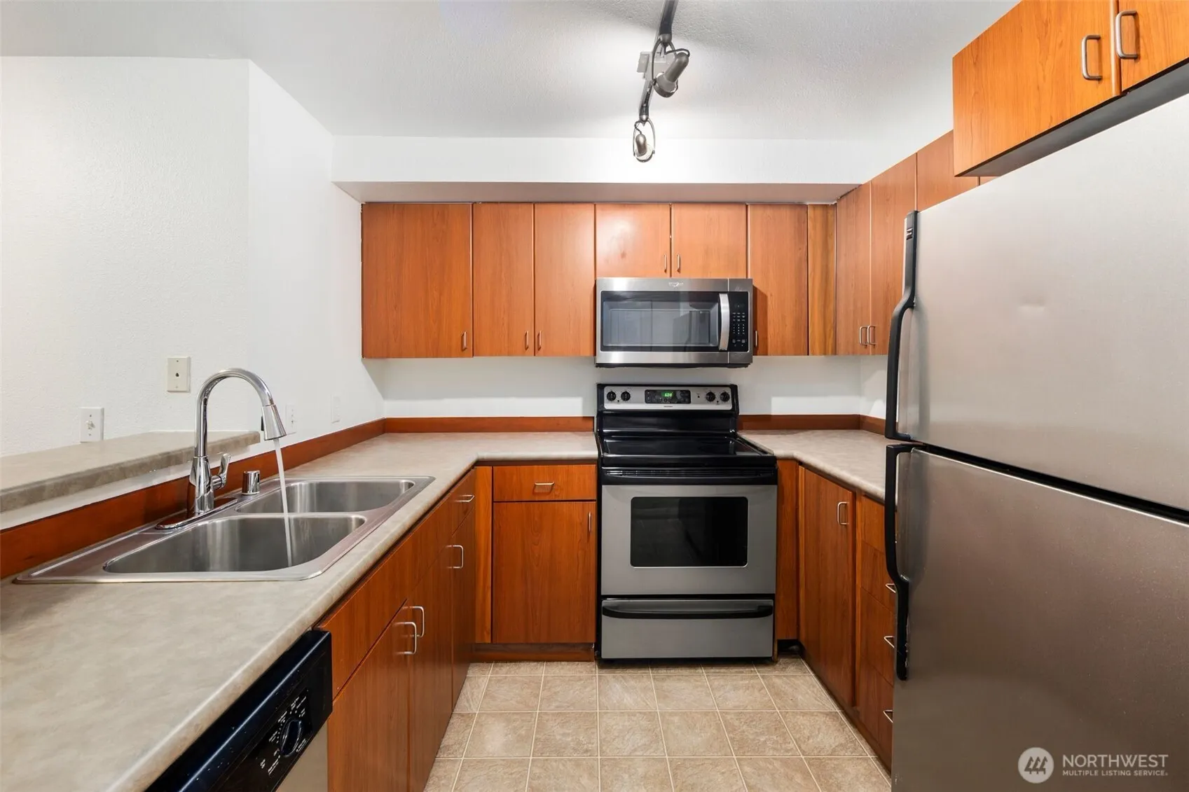 8745 Greenwood Avenue N #207, Seattle, WA 98103