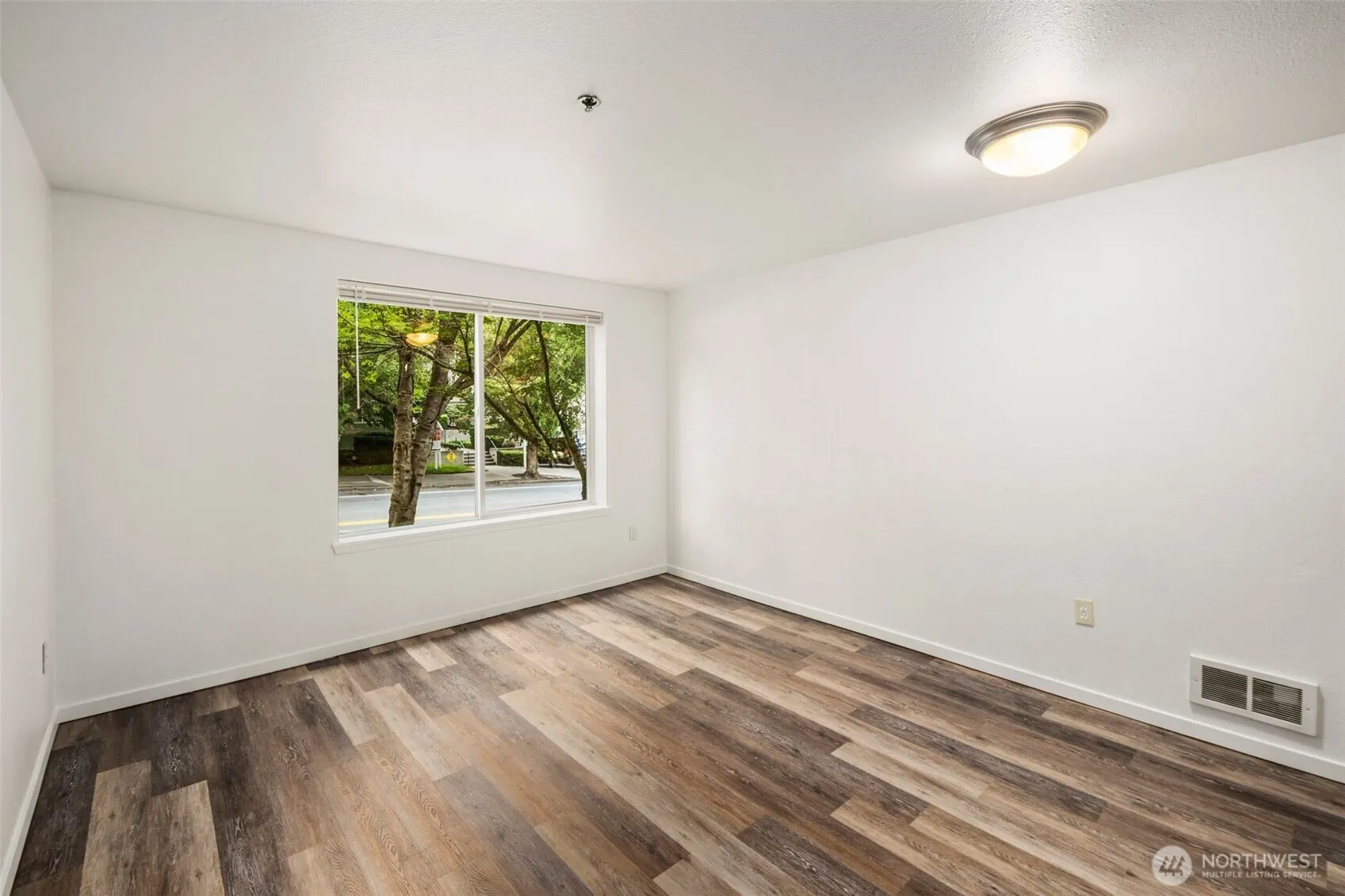 8745 Greenwood Avenue N #207, Seattle, WA 98103