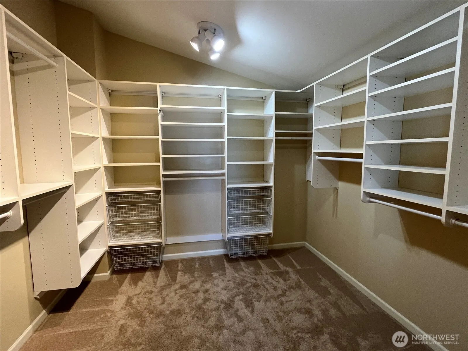 7117 Beach Drive SW, Seattle, WA 98136
