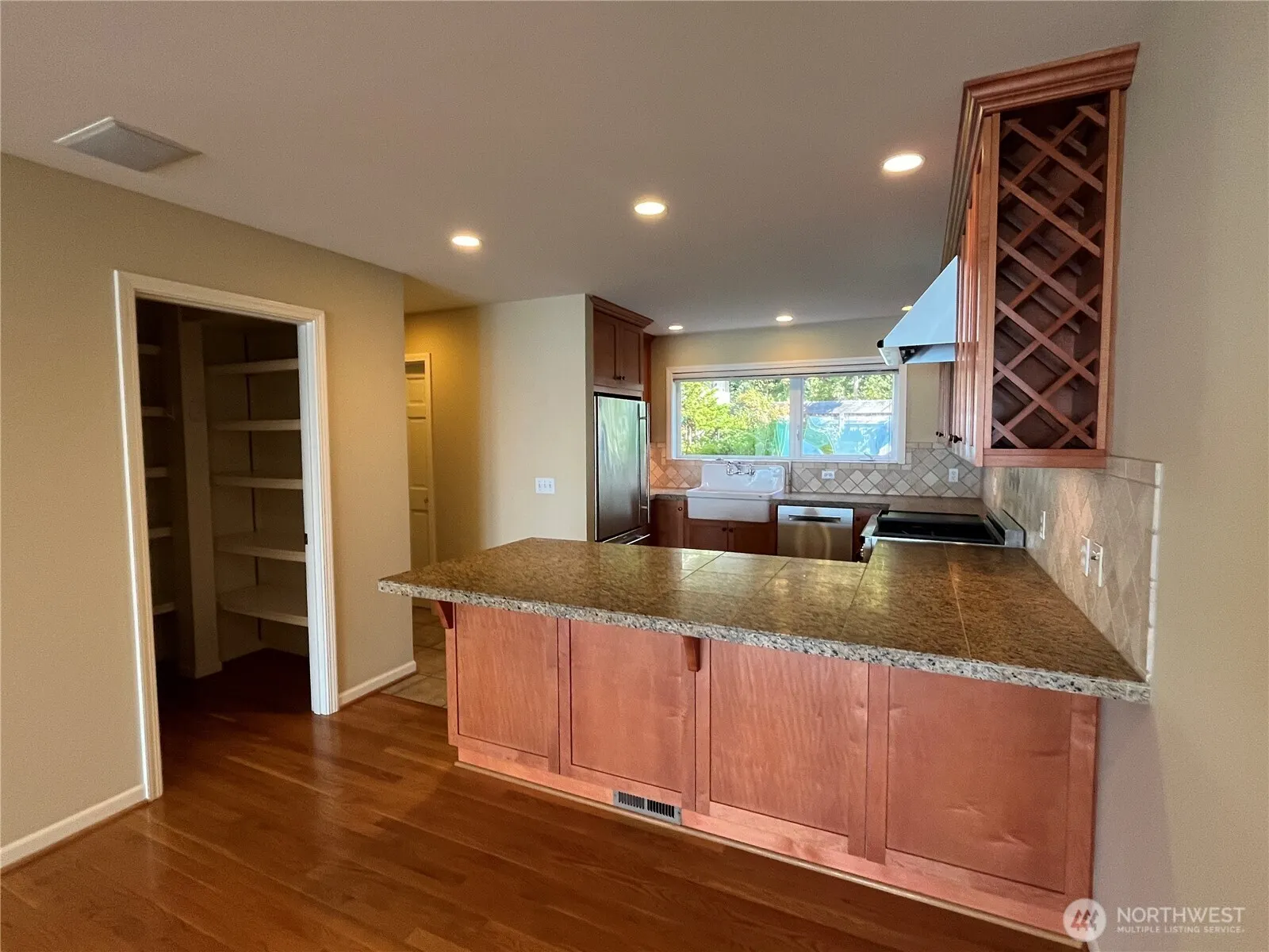 7117 Beach Drive SW, Seattle, WA 98136