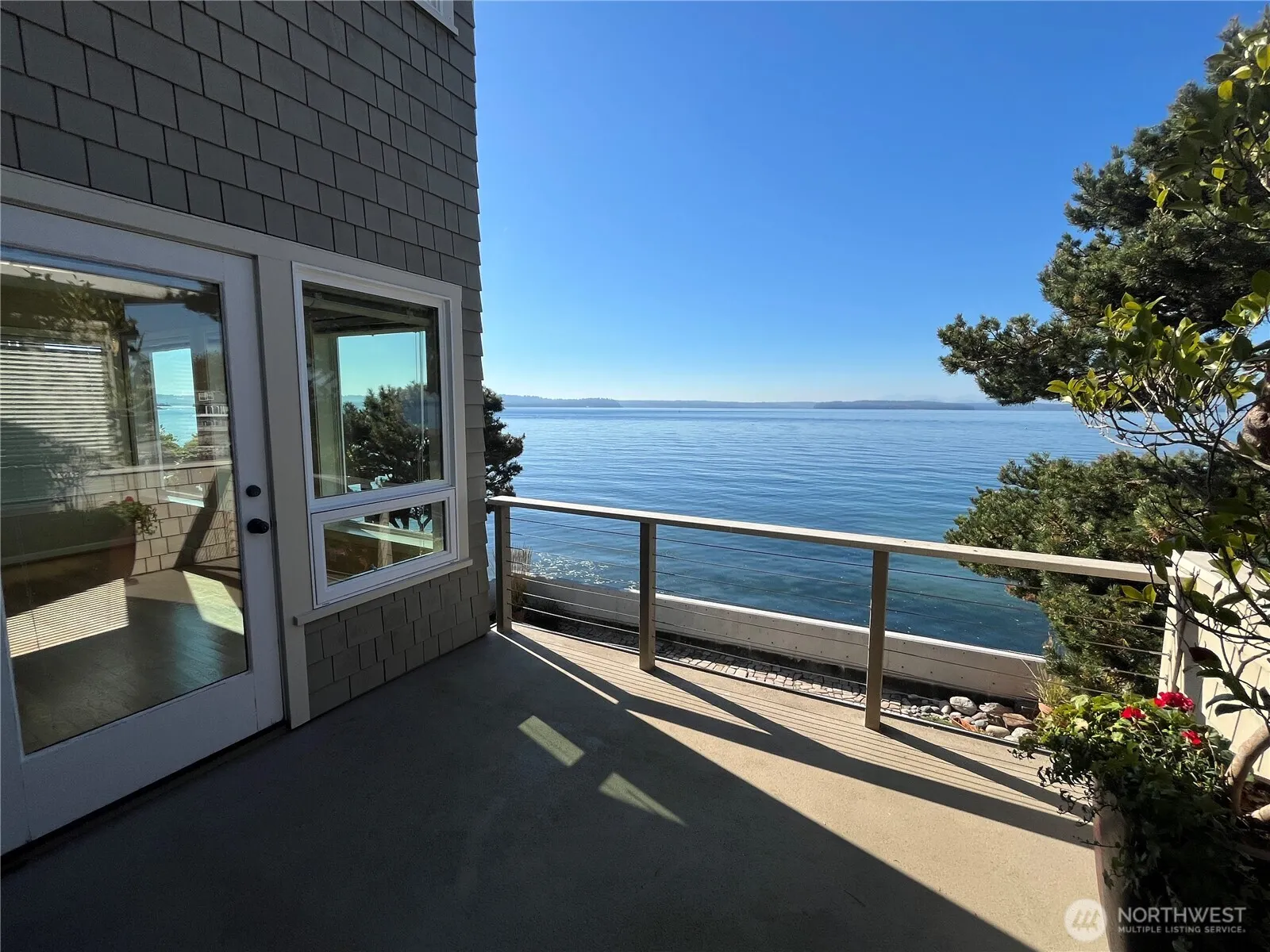 7117 Beach Drive SW, Seattle, WA 98136