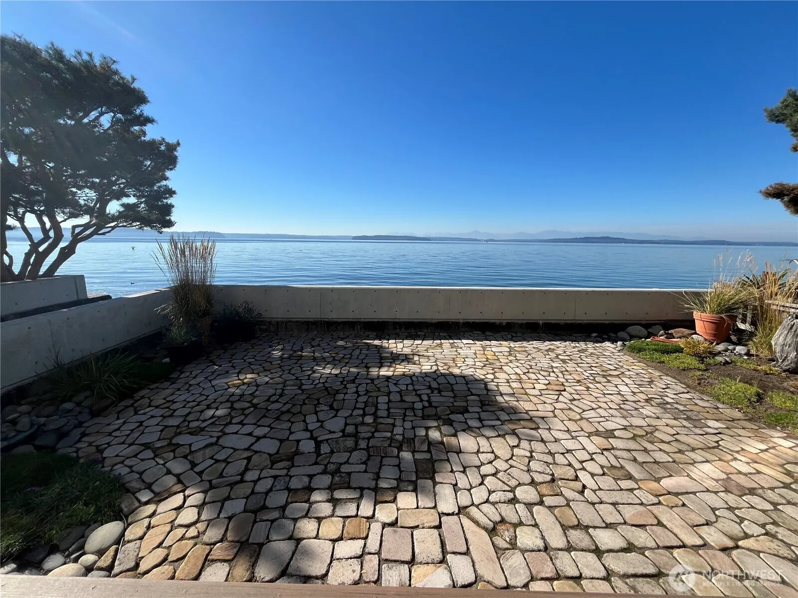 7117 Beach Drive SW, Seattle, WA 98136