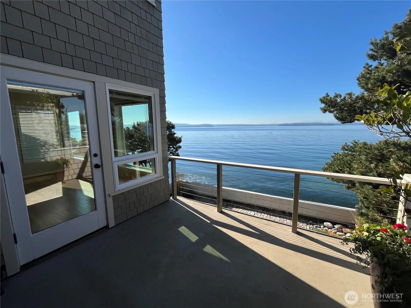 7117 Beach Drive SW, Seattle, WA 98136